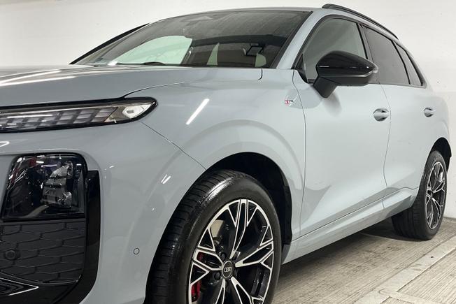 AUDI Q3 Photo 30