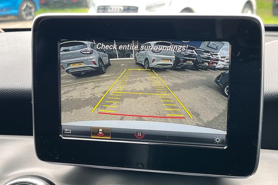 Mercedes-Benz CLA Photo autoimg-b648a66bfc5be095e85878d7ff9fb03e280549ab.jpg
