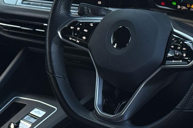 VOLKSWAGEN Golf Photo 40