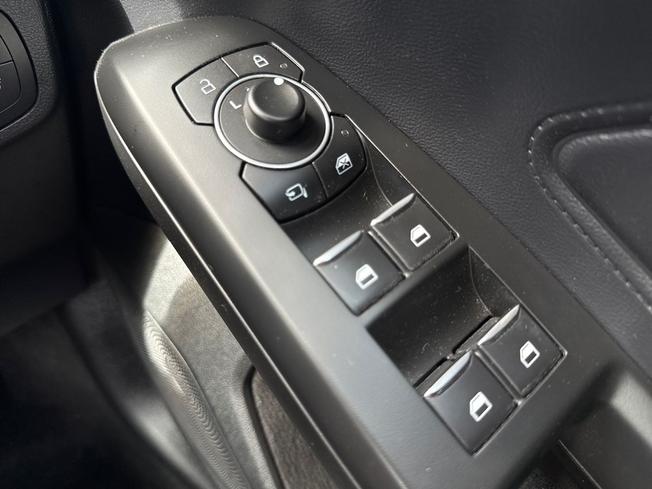 FORD Focus Photo 33