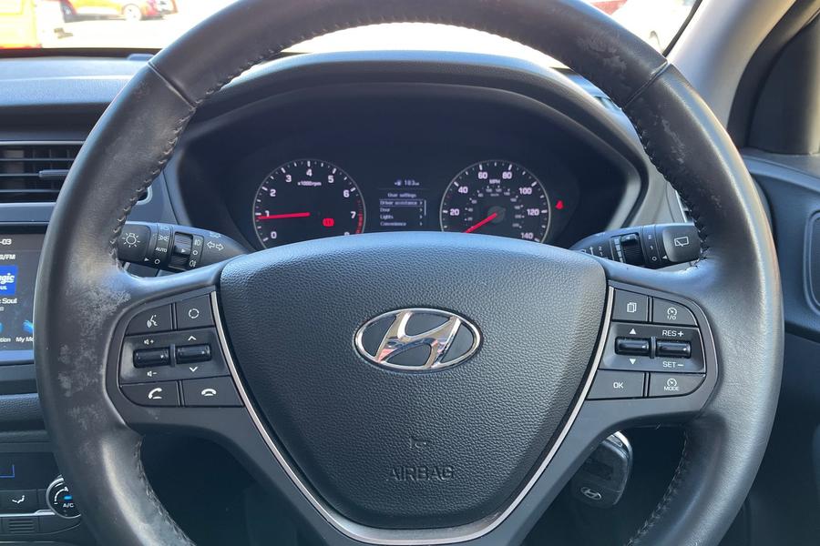 Hyundai i20 Photo autoimg-b64db20ef4f6405ba0a8765da643d21a08884905.jpg
