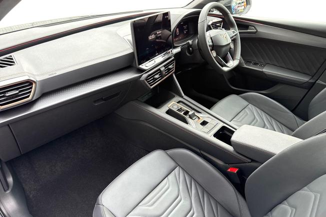 CUPRA Leon Photo 2