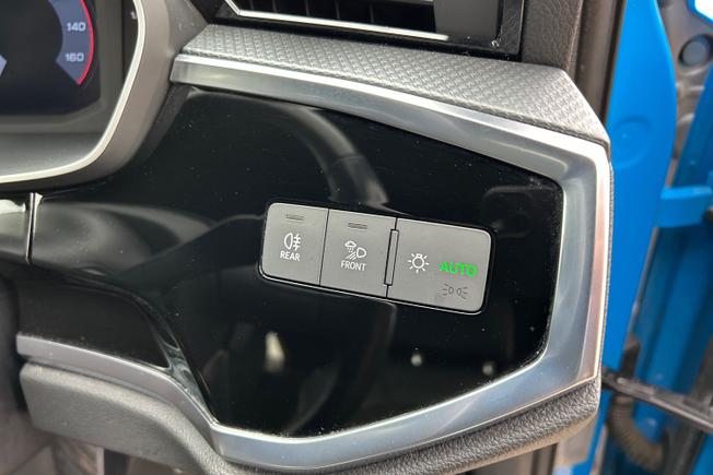 Audi Q3 Photo 38