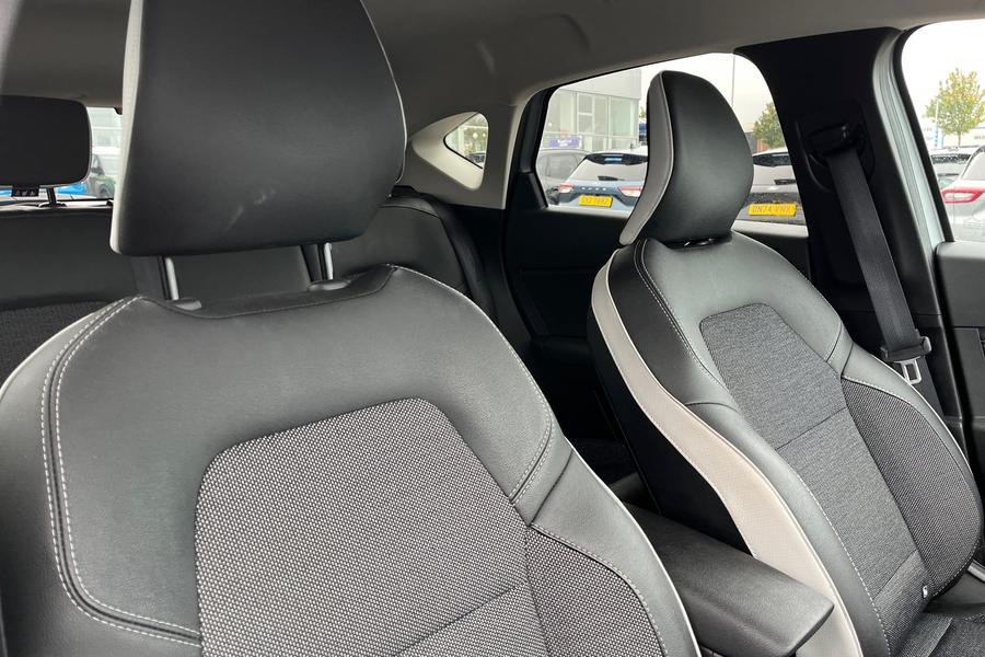 Renault CAPTUR Photo autoimg-b652e36487f8d5240066dfe7f490347c19bfe4ab.jpg