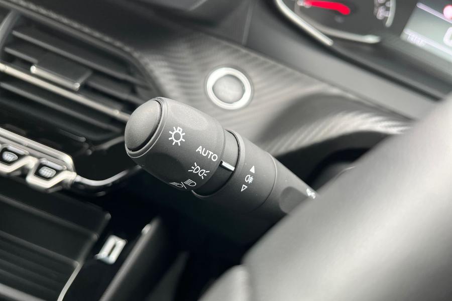 Peugeot 208 Photo autoimg-b6548d5c7f266d2780b42683542d6577b8d8f448.jpg