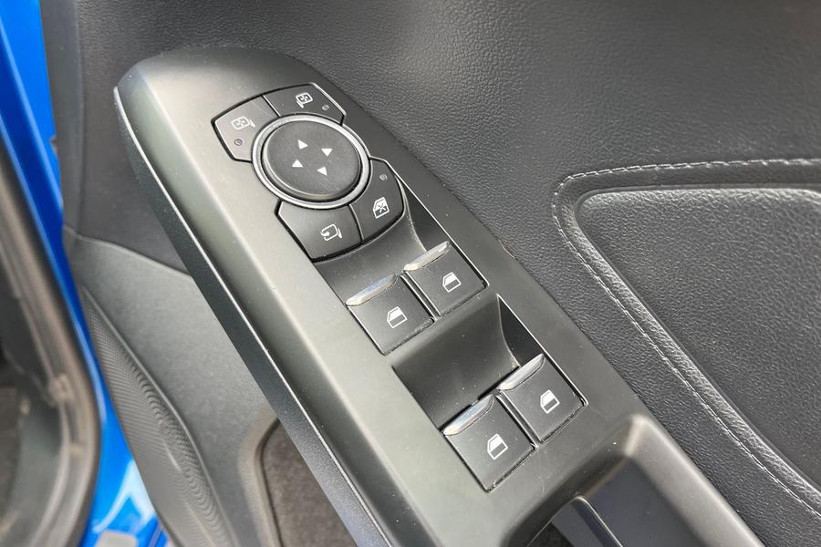Ford Focus Photo autoimg-b656971ab05ca71c59398403460b2598749aa283.jpg