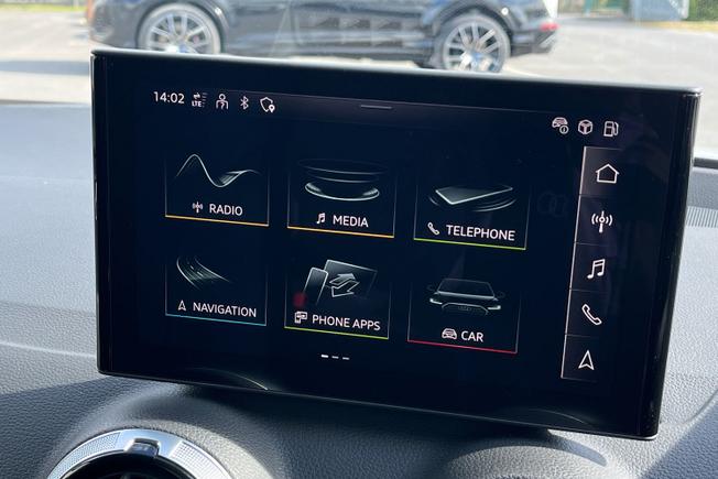 AUDI Q2 Photo 13