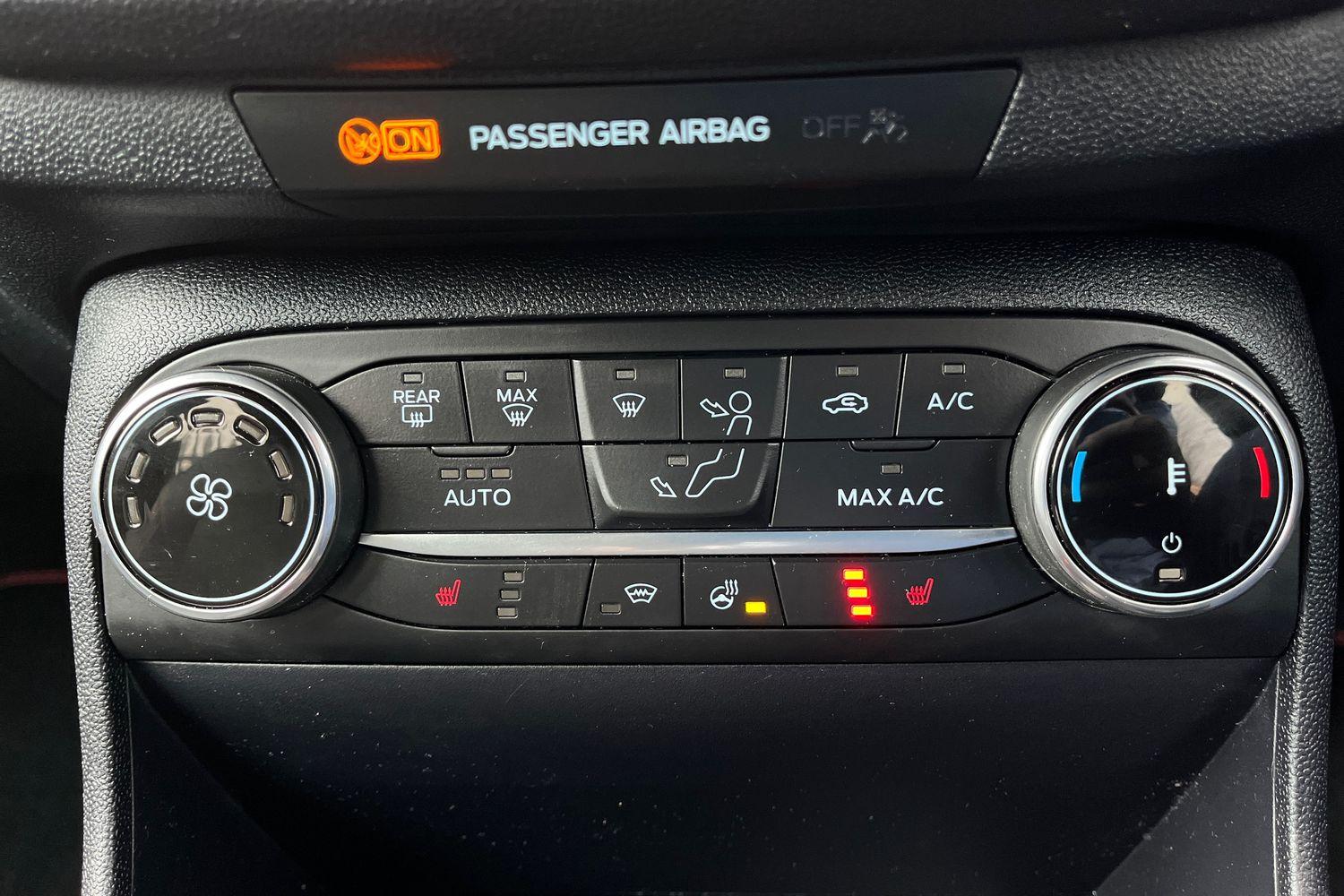 Ford FIESTA Photo 26