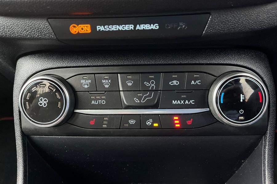 Ford FIESTA Photo autoimg-b65a572d8c6a3ce1beb7771f7537e6061669b97c.jpg