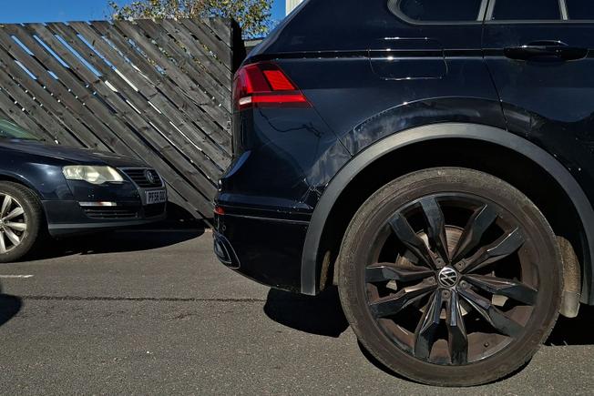 VOLKSWAGEN Tiguan Photo 5