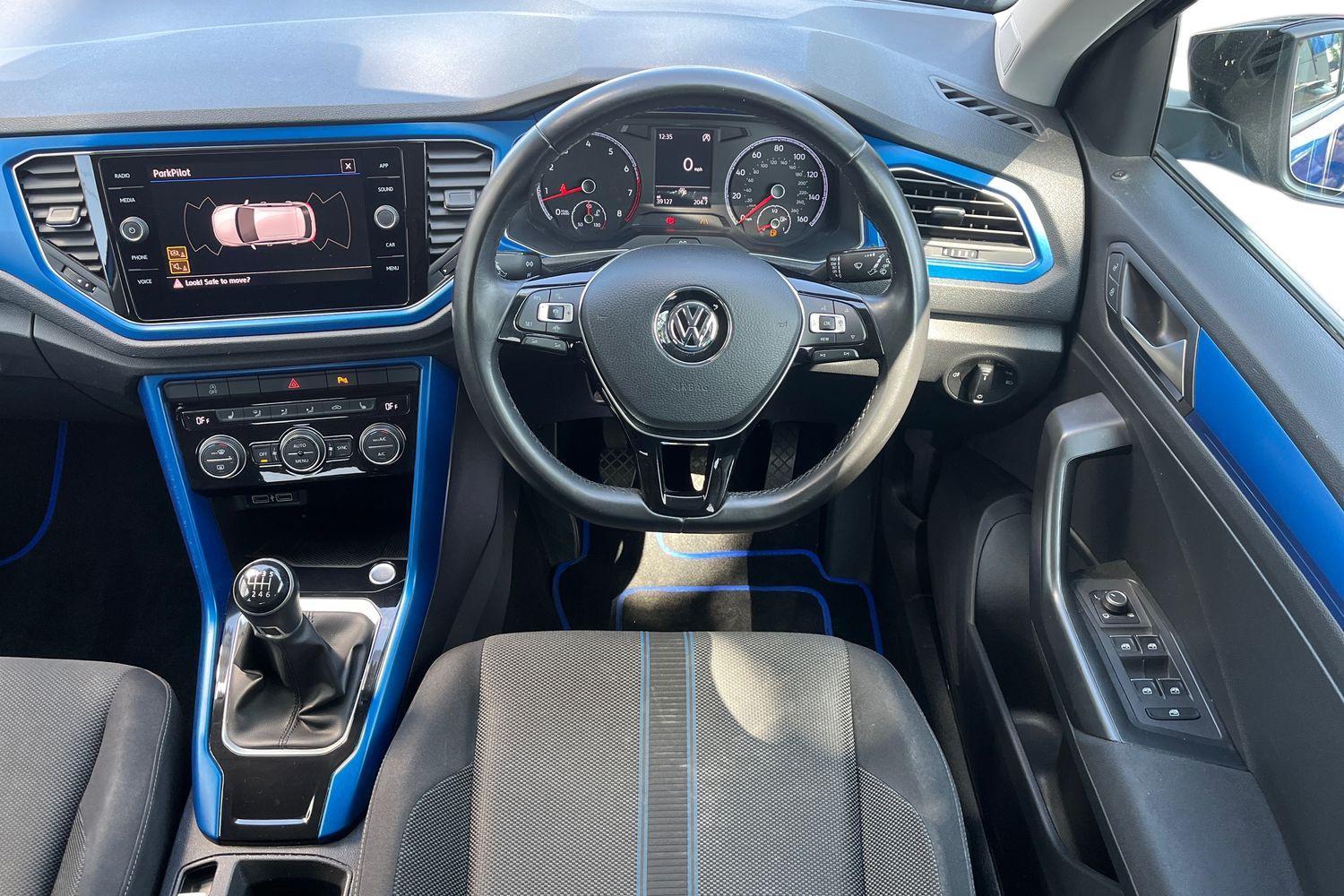 Volkswagen T-ROC Photo 10