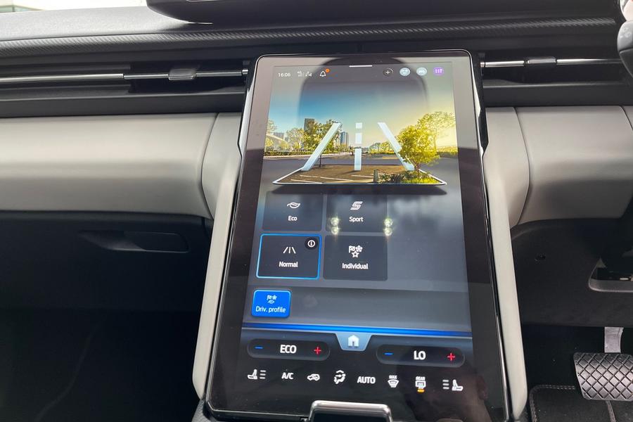 Ford EXPLORER Photo autoimg-b667172f363f2523efe2d5a45c1a10c20e12bfc9.jpg