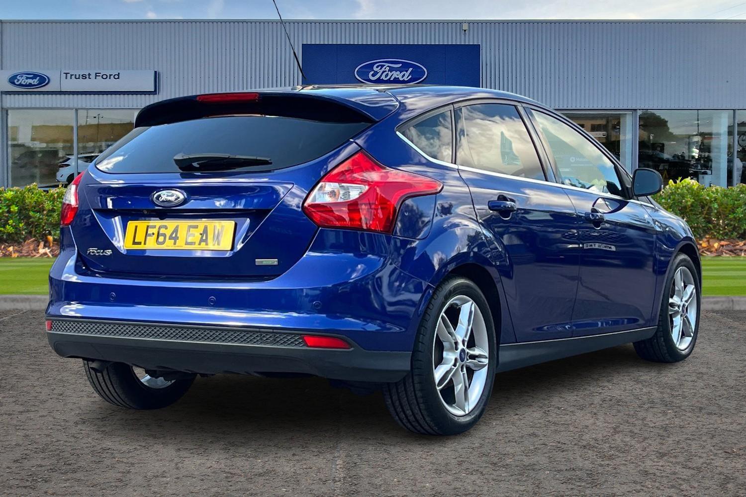 Ford FOCUS Photo 3