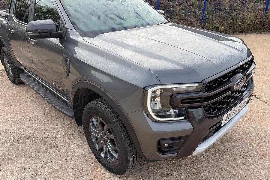 Ford RANGER Photo autoimg-b66d3e1be5386e7f8a91d5478ae387fa0085f3bd.jpg