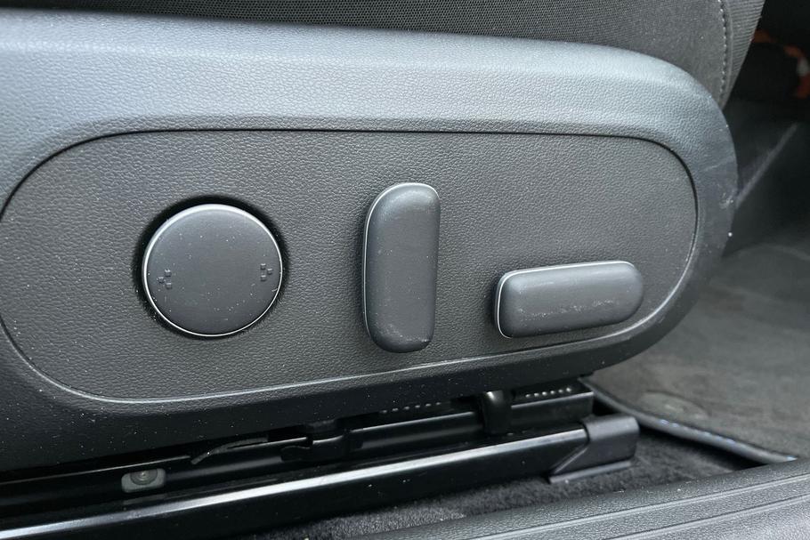 Used Hyundai IONIQ 6 38