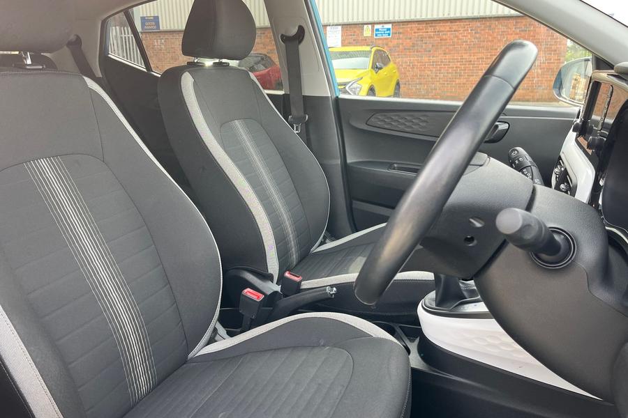 Hyundai i10 Photo autoimg-b66f00bd1209113b886469869b70d8693703f7df.jpg