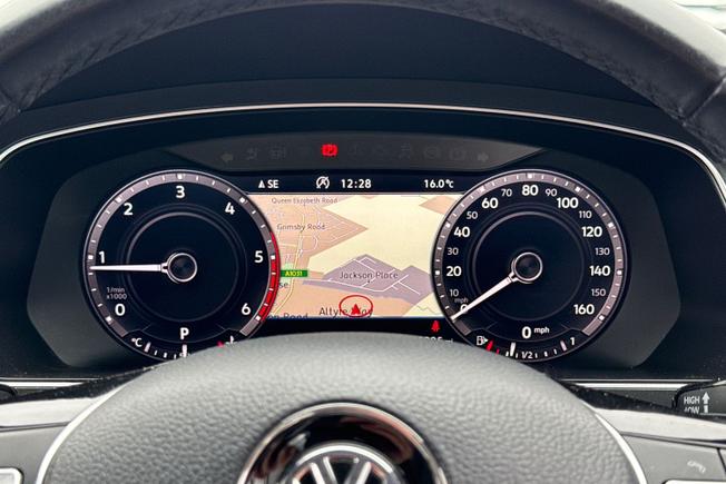 VOLKSWAGEN Tiguan Photo 33