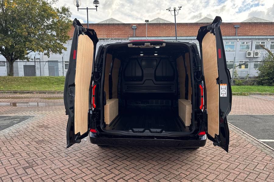 Ford TRANSIT CUSTOM Photo autoimg-b67440e5016009c8bf66fd66f4e2dc14d6a3aea7.jpg