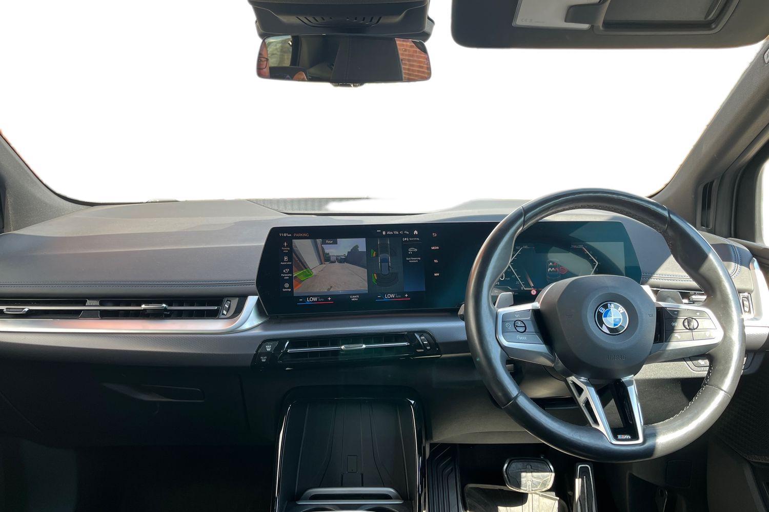 BMW 2 SERIES Photo 9