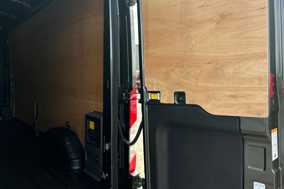 Used Ford E-TRANSIT PY25EYP 27