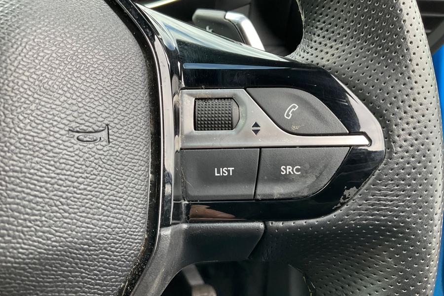 Peugeot 2008 Photo autoimg-b67a53670d4d6402e19f913e5225196e7328b1e9.jpg