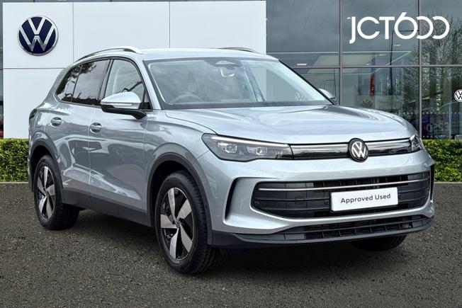 VOLKSWAGEN Tiguan Photo 1