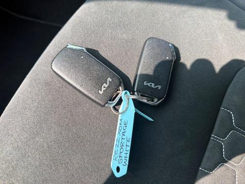 Kia SPORTAGE Photo autoimg-b67e8744b0959aa2b832631f23964869e971b900.jpg