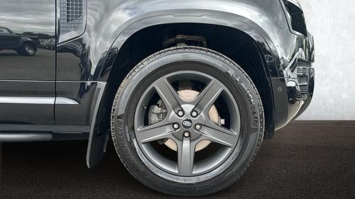 Land Rover Defender Photo autoimg-b68033c7686d2c81fbb965c07e73db68e474d721.jpg