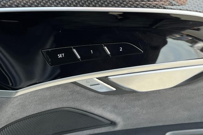 Audi A8 Photo 53