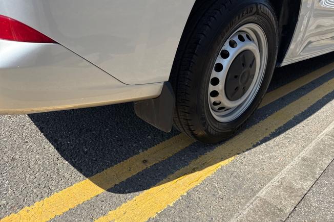 VOLKSWAGEN Transporter Photo 25
