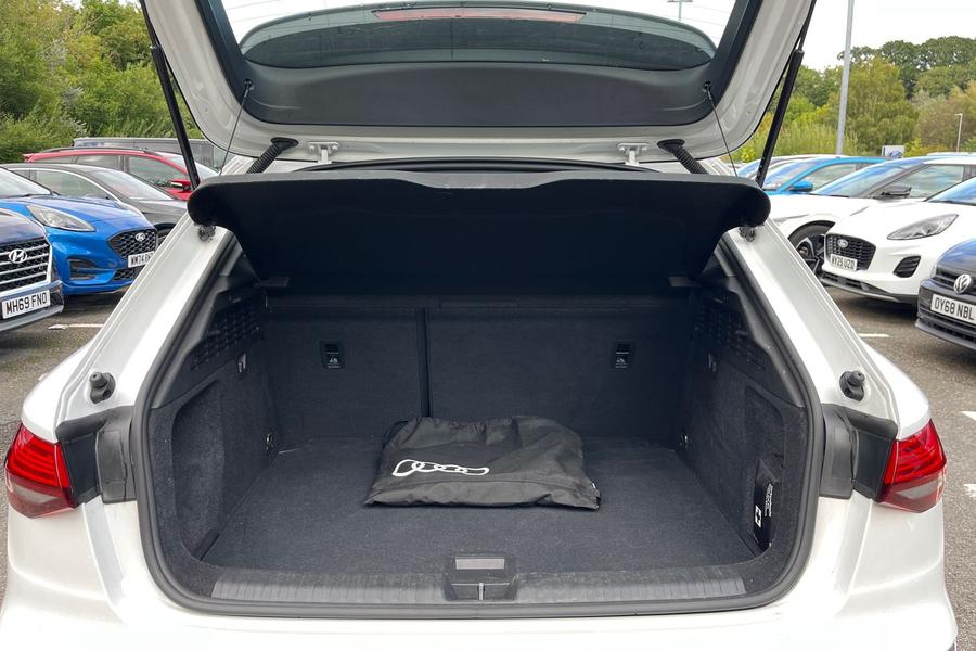 Audi A3 Photo autoimg-b68414e1e44b7e9ee9d4b86a54be7e9190a020c2.jpg