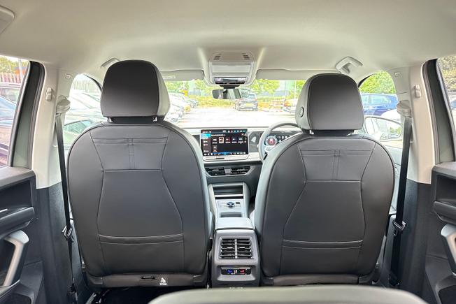 VOLKSWAGEN Tiguan Photo 30