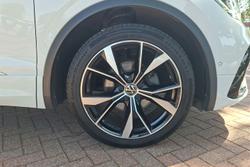 VOLKSWAGEN Tiguan Photo 5