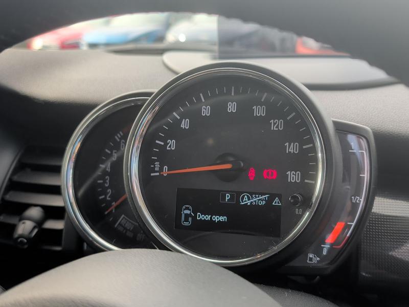 Used MINI Hatch YY68WFF 14