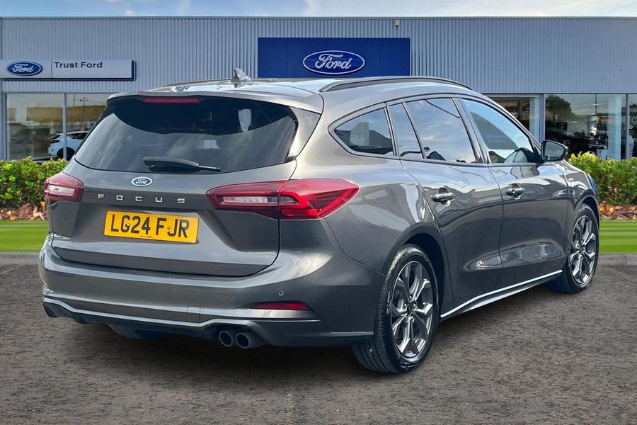 Ford FOCUS Photo autoimg-b68c3192ed9627bda0bc168de2288326ebadea15.jpg