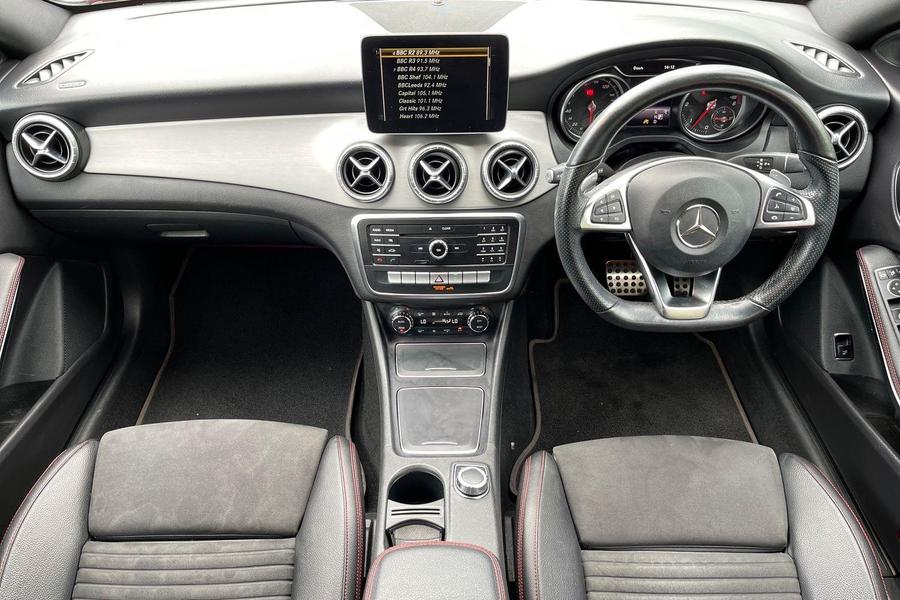 Mercedes-Benz CLA Photo autoimg-b68cbd307a7b273471f016b561b4a61f6f576550.jpg