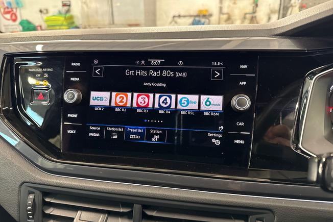 VOLKSWAGEN Polo Photo 13