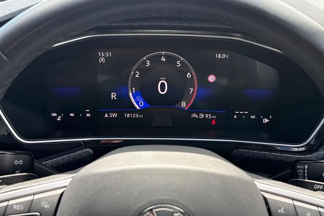 VOLKSWAGEN T-Cross Photo 15