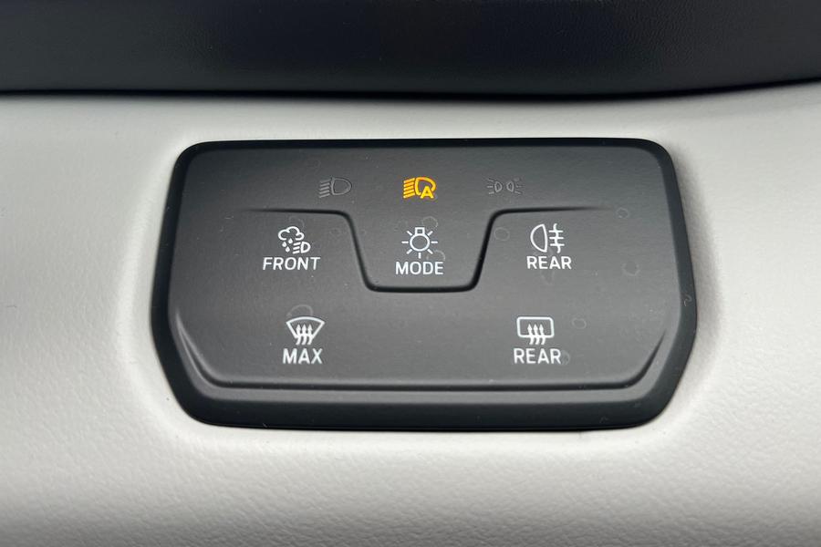 Ford Explorer Photo autoimg-b69799eb3ca1d156d8216d0960cde3003d062be5.jpg