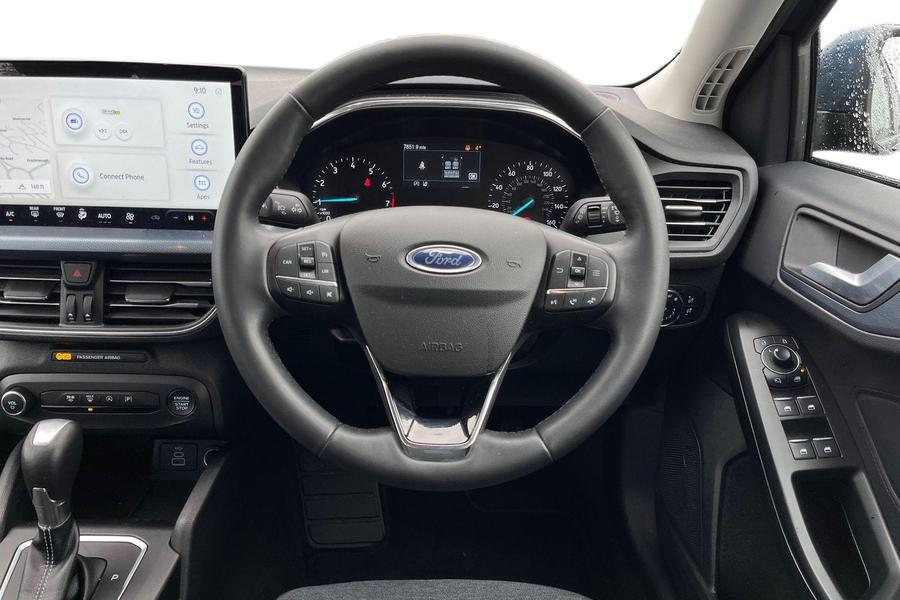Ford FOCUS Photo autoimg-b69910891d8f3688c5f94500dbd2b2f482dd2dbf.jpg