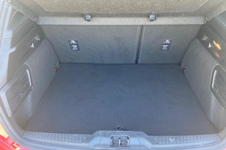 Ford FOCUS Photo autoimg-b69a2a4a9c439a066bf777a44bccc963c3d2ba78.jpg