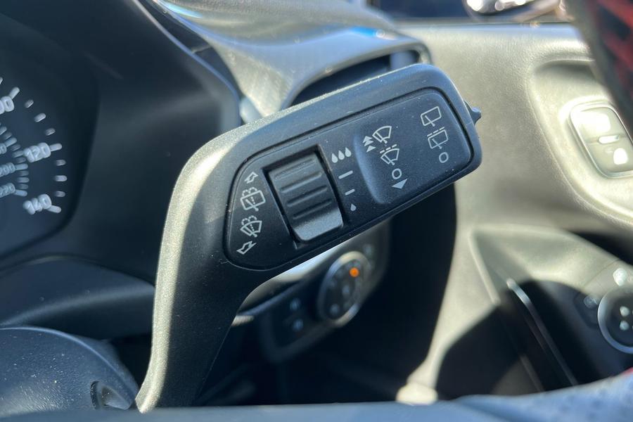 Ford FIESTA Photo autoimg-b69b84b7ec4b5c22a1677c28746f969a87e0da85.jpg