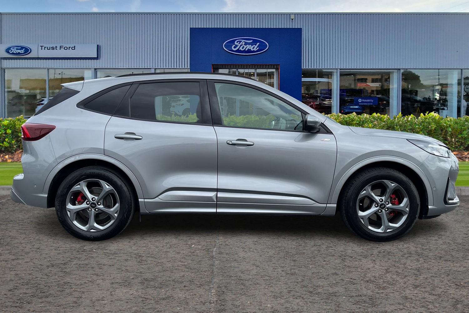 Ford KUGA Photo 2