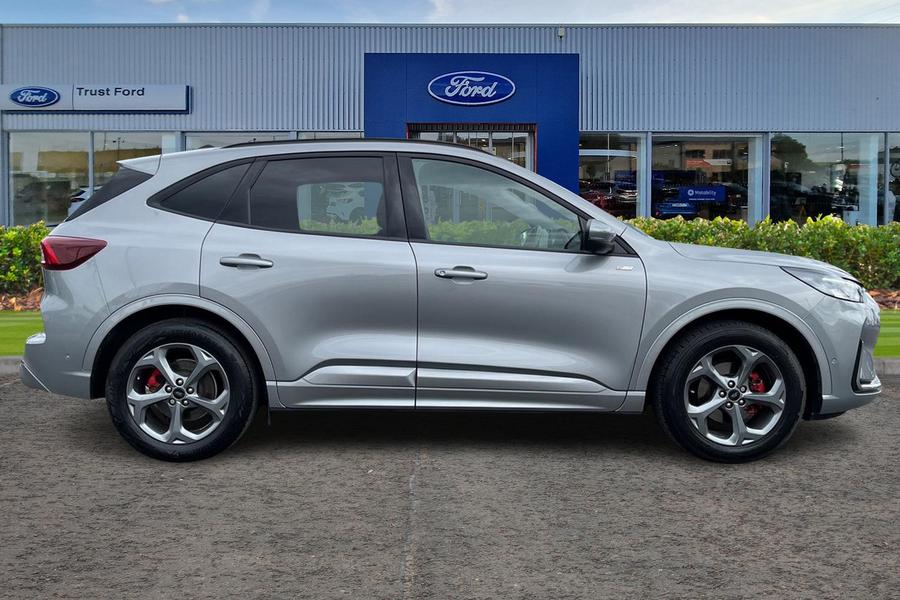 Ford KUGA Photo autoimg-b69d9554e5804be9c91a500f21403c6e11b5d0a5.jpg