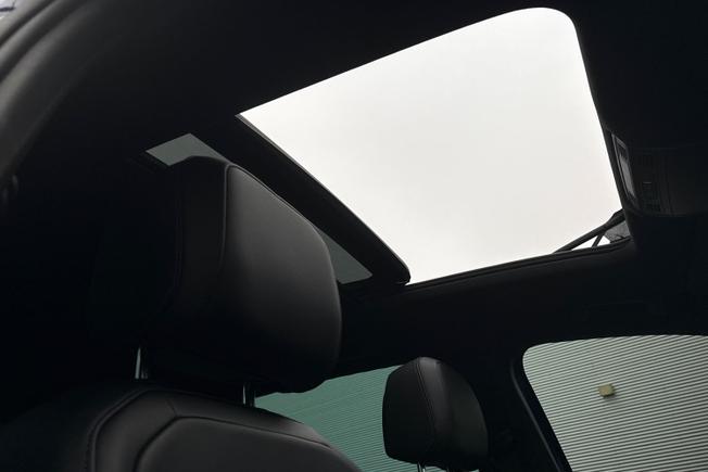 VOLKSWAGEN Tiguan Photo 25