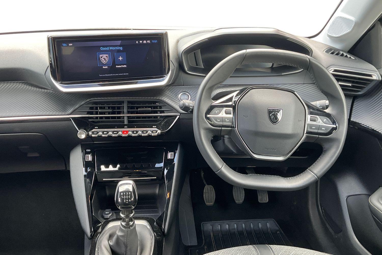 Peugeot 208 Photo 10