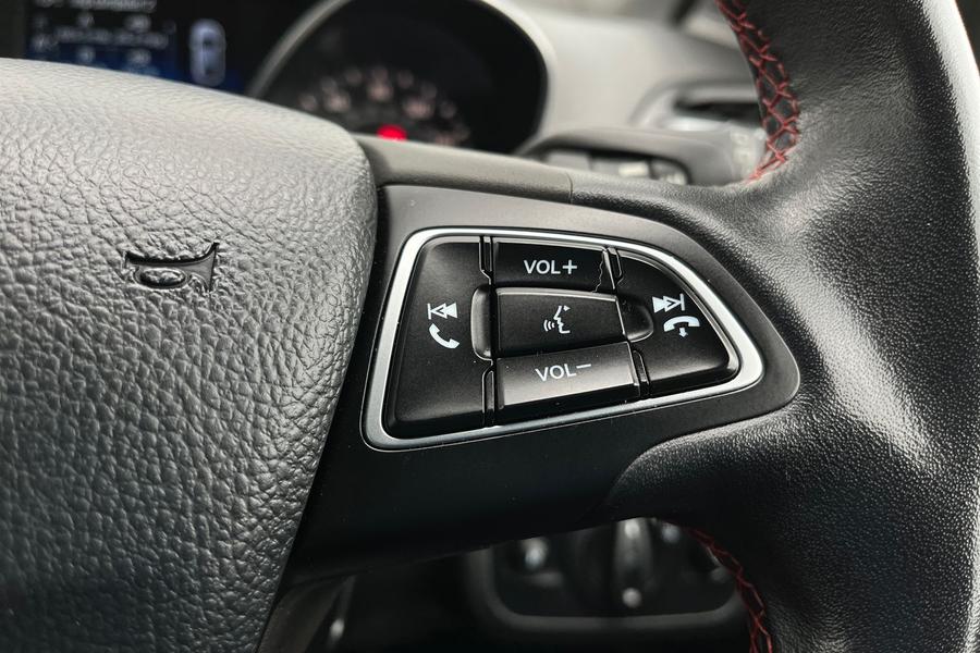 Ford KUGA Photo autoimg-b6a3f6fec647658733d224ad603c889ed15ac235.jpg