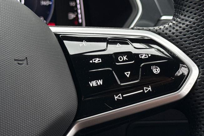VOLKSWAGEN Tiguan Photo 17