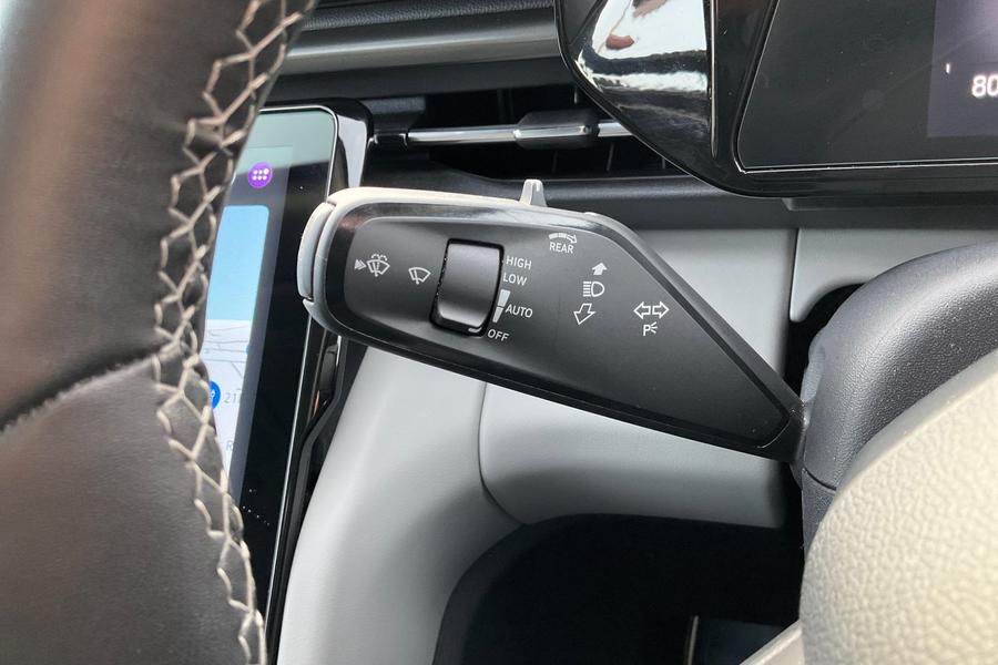 Ford EXPLORER Photo autoimg-b6a76ddef5282d20f54702043a39e85f9e5bc247.jpg