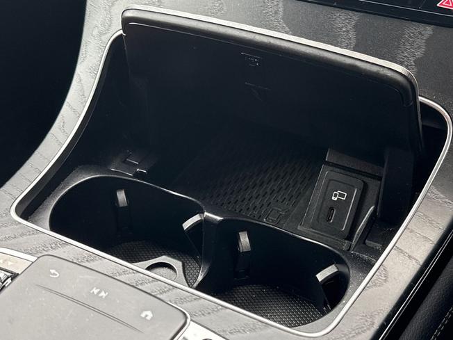 MERCEDES-BENZ GLC Photo 53
